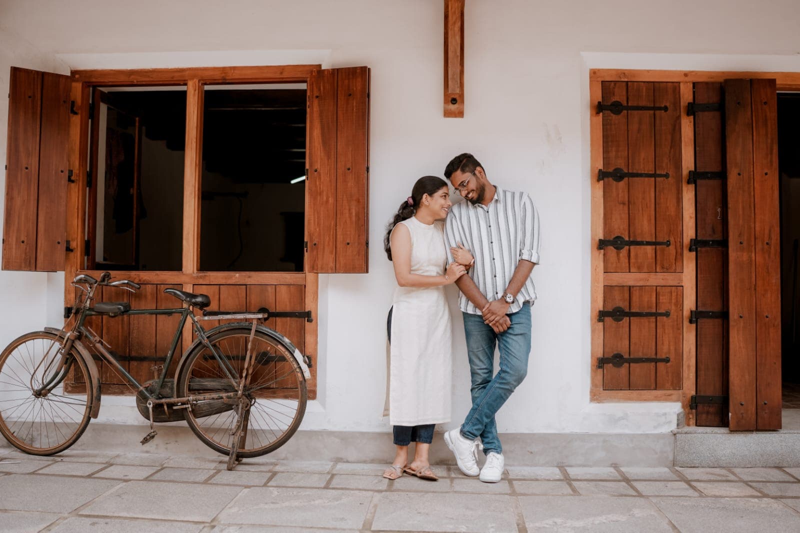 The guitarist in the concert.